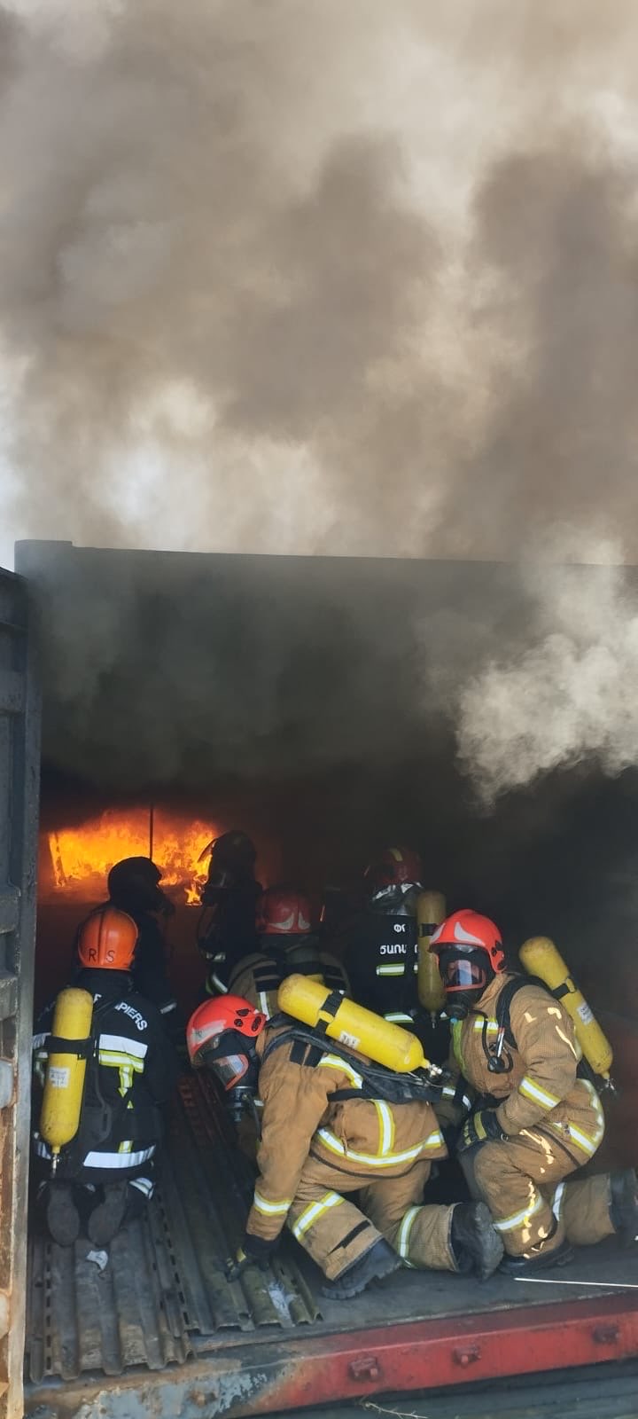 “Firefighting in confined spaces” – 5 day specialised training – 24 Yerevan MIA Rescue Service officers – French Embassy in Armenia 