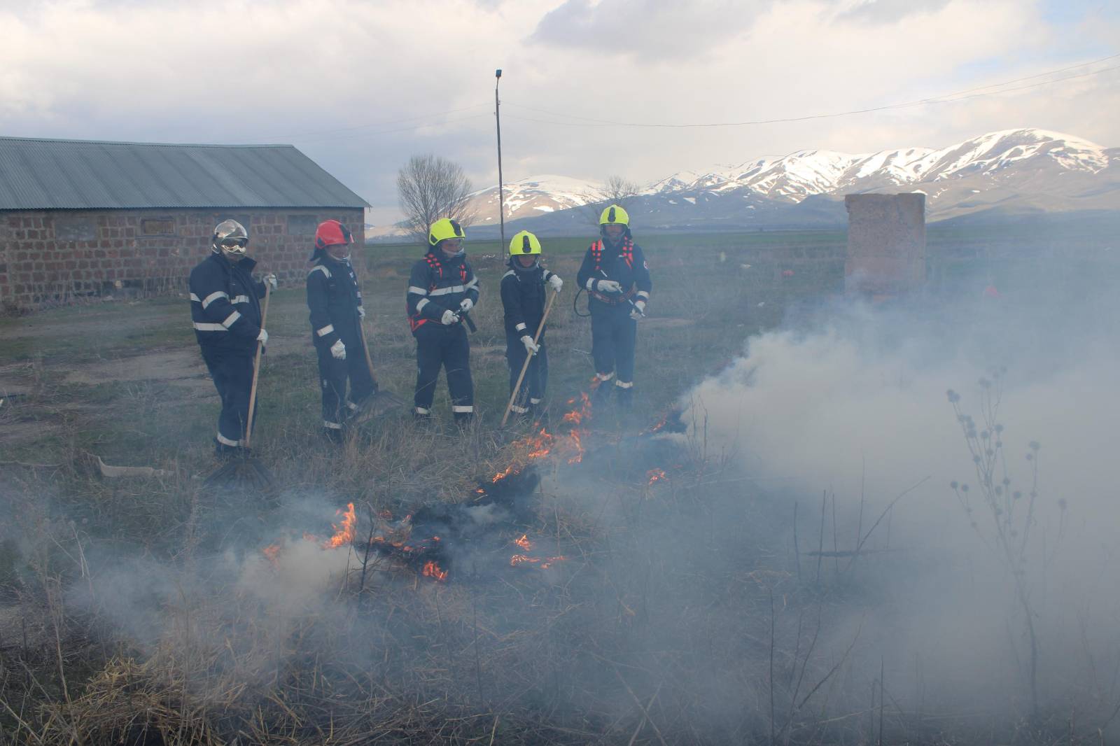 Mets Parni VFRG - Training Fire Rescue Instruction Manual (FRIM) - Mets Parni - April 2026